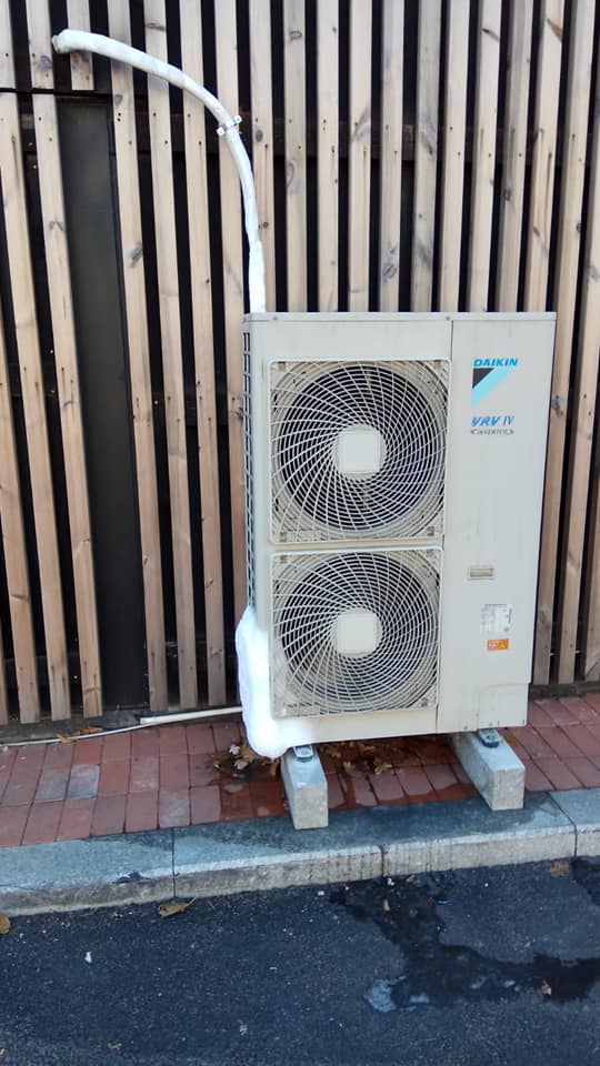 Pompa de caldura 24000 btu vaporiyatorul givrat.jpg