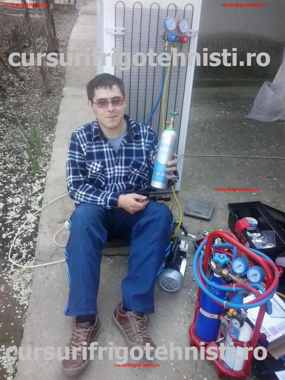 Daniel cu sculele (Custom).jpg