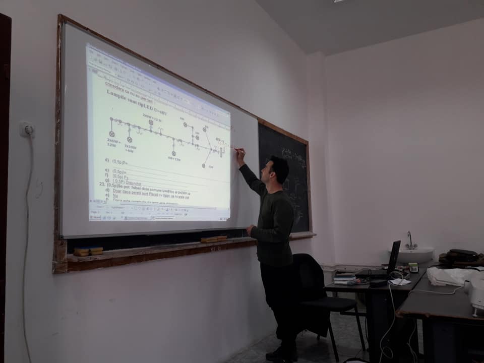 calcul circuit iluminat cu lampi led U'48V , energia electrica din sistem fotovoltaic off grid.jpg