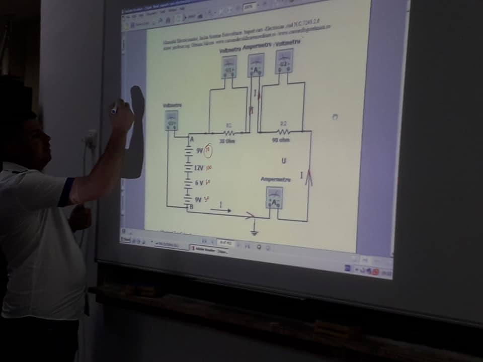 61757846_2214221351959729_1161170178277376_n.jpg