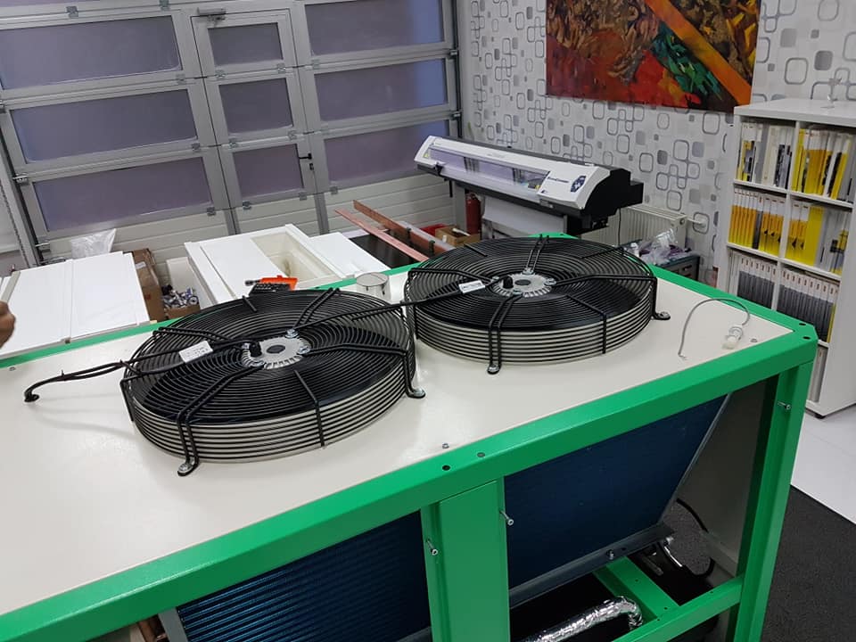 condensator ,insula de frig freon R404A.jpg