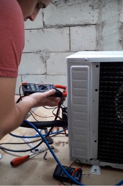 curentul absorbit de ventilator aer conditionat 12000 btu.jpg