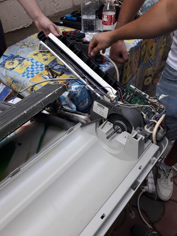 unitate interna demontata in parti componente .jpg