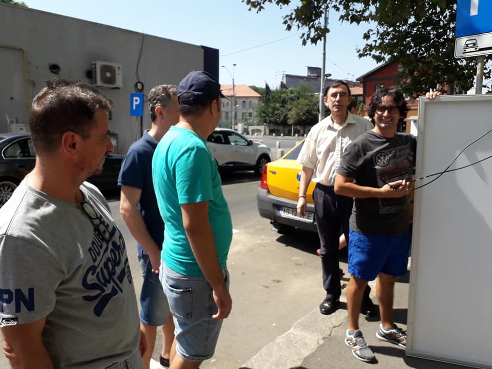 am scos panoul fotovoltaic in drum , in curte nu aveam soare .jpg