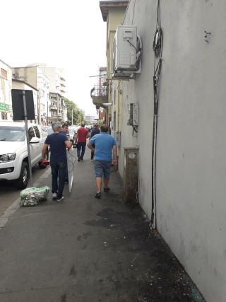 ducem panourile fotovoltaice in sediu=300W  (Mobile).jpg