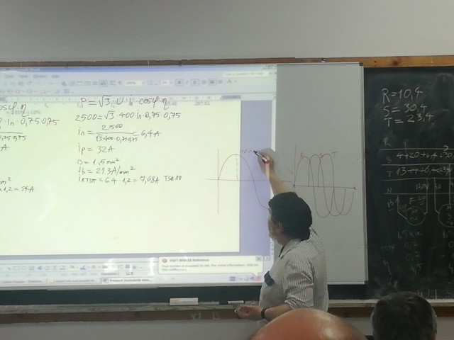 66184759_1149487255174877_8925101367194812416_n (Small).jpg