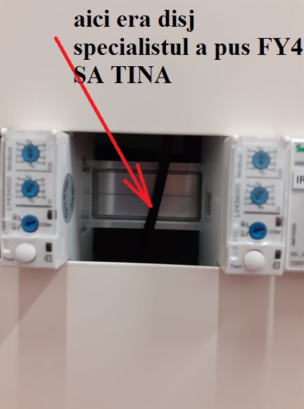disjunctorul scos , inlocuit cu conductor fz4 sa tina.jpg