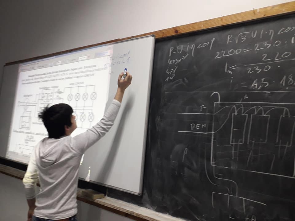 83293956_2671015932946933_1309119792896016384_n.jpg