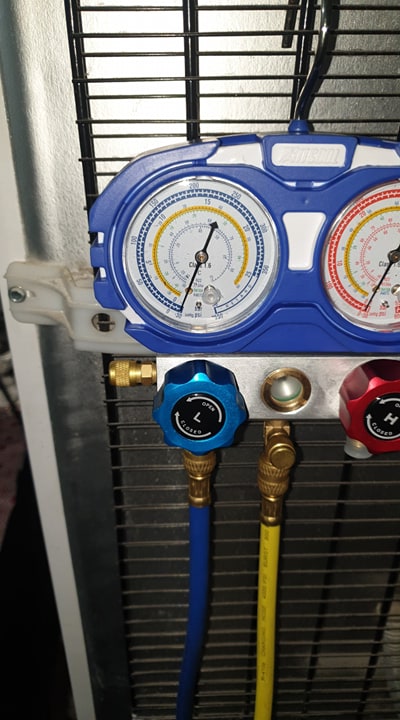 MANOMETRELE IN VID ,AM VIDAT AGREGATUL FRIGORIFIC.jpg