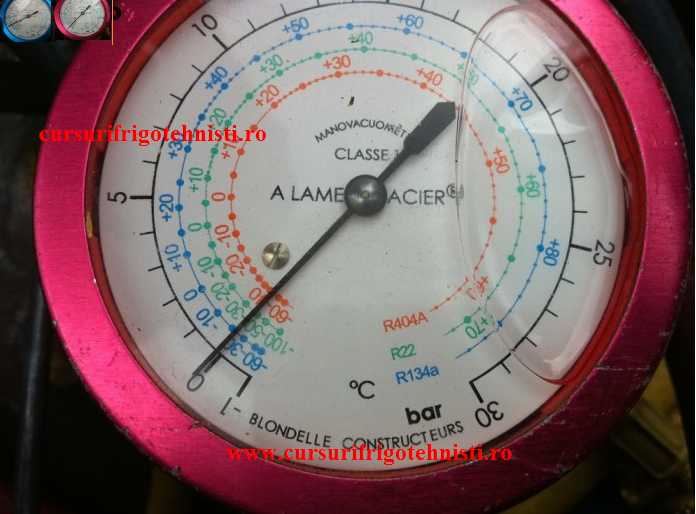 Manom de precizie in glicerina.png