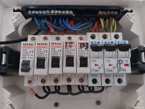 tablou electric  monofazat facut de autorizat.jpg