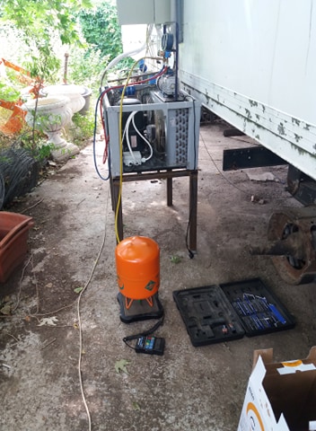 grup compresor camera refrigerare.jpg