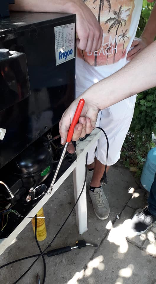 reparatie frigider freon R134A verificare argintare .jpg