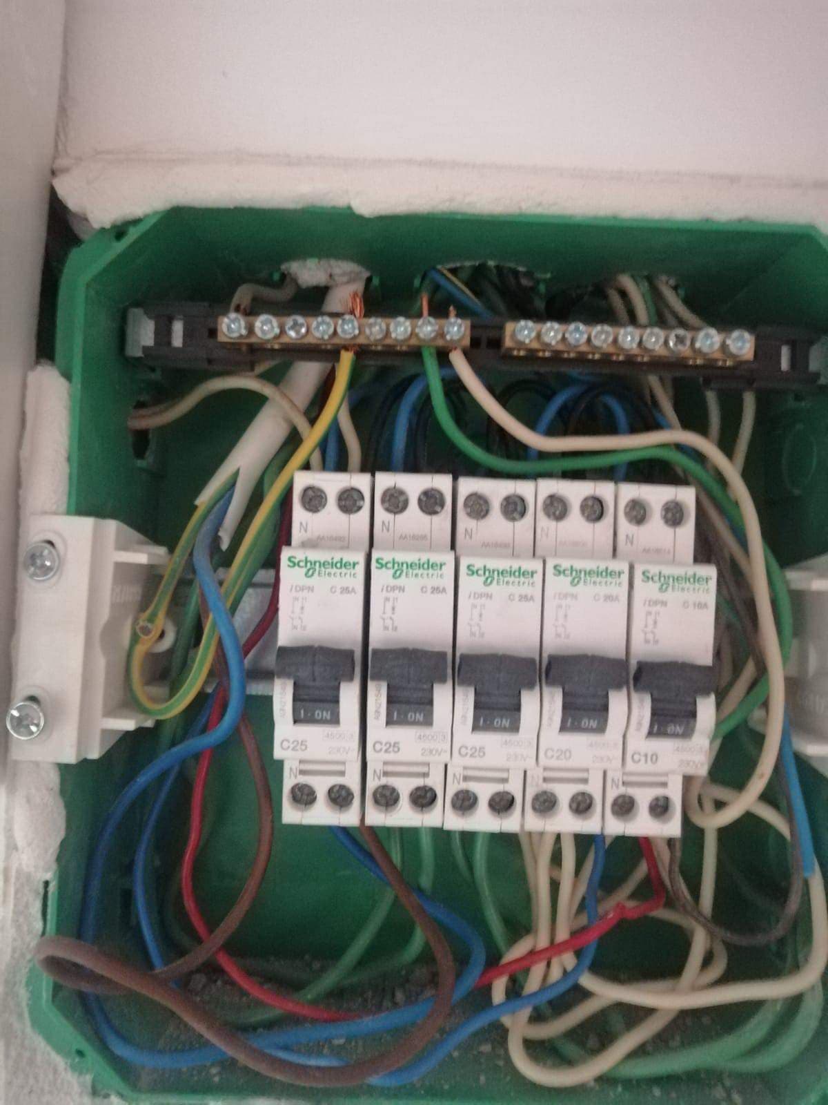 Disj curba C24 si C20 sa tina.jpg