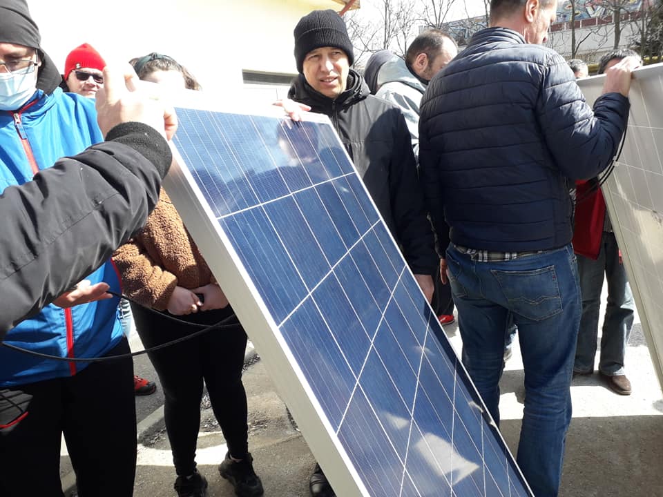 Sistem fotovoltaic.jpg